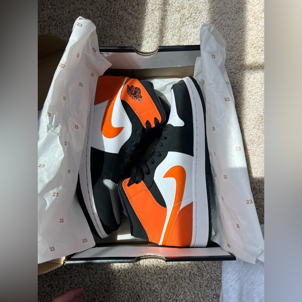 Jordan 1 Mid Shattered Backboard